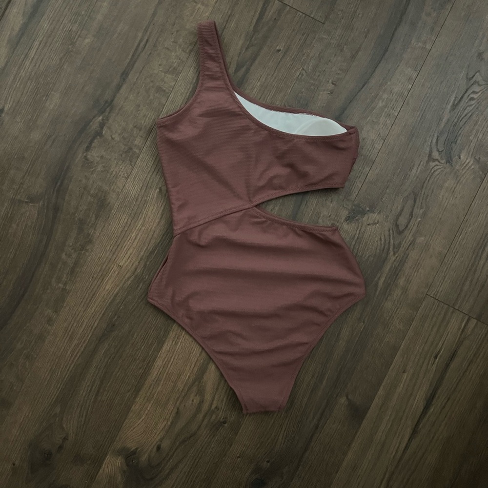 Cupshe one- shoulder cut out one piece swimsuit ribbed material - coffee - Picture 4 of 5